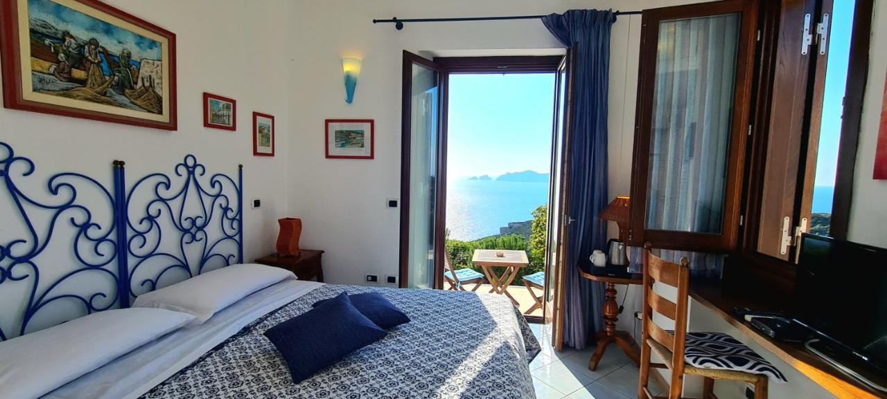Guest House Villa Il Gabbiano Ponza Buitenkant foto