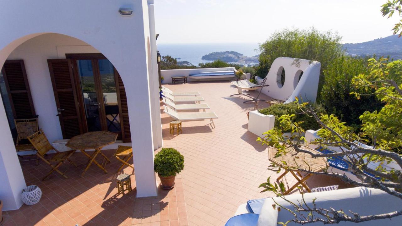 Guest House Villa Il Gabbiano Ponza Buitenkant foto