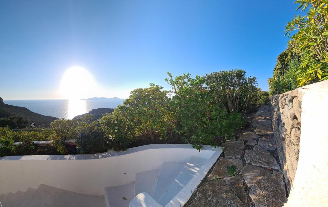 Guest House Villa Il Gabbiano Ponza Buitenkant foto