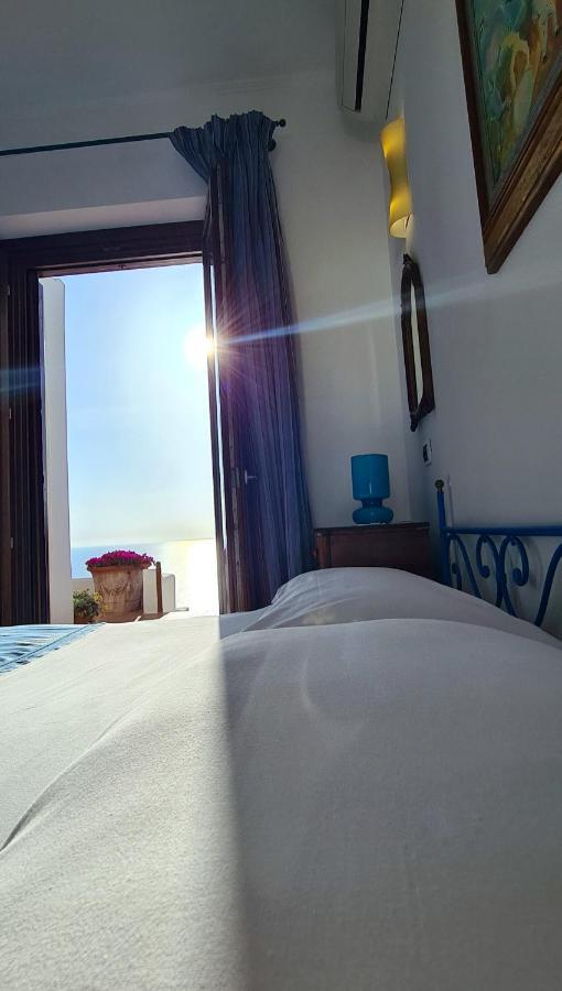 Guest House Villa Il Gabbiano Ponza Buitenkant foto