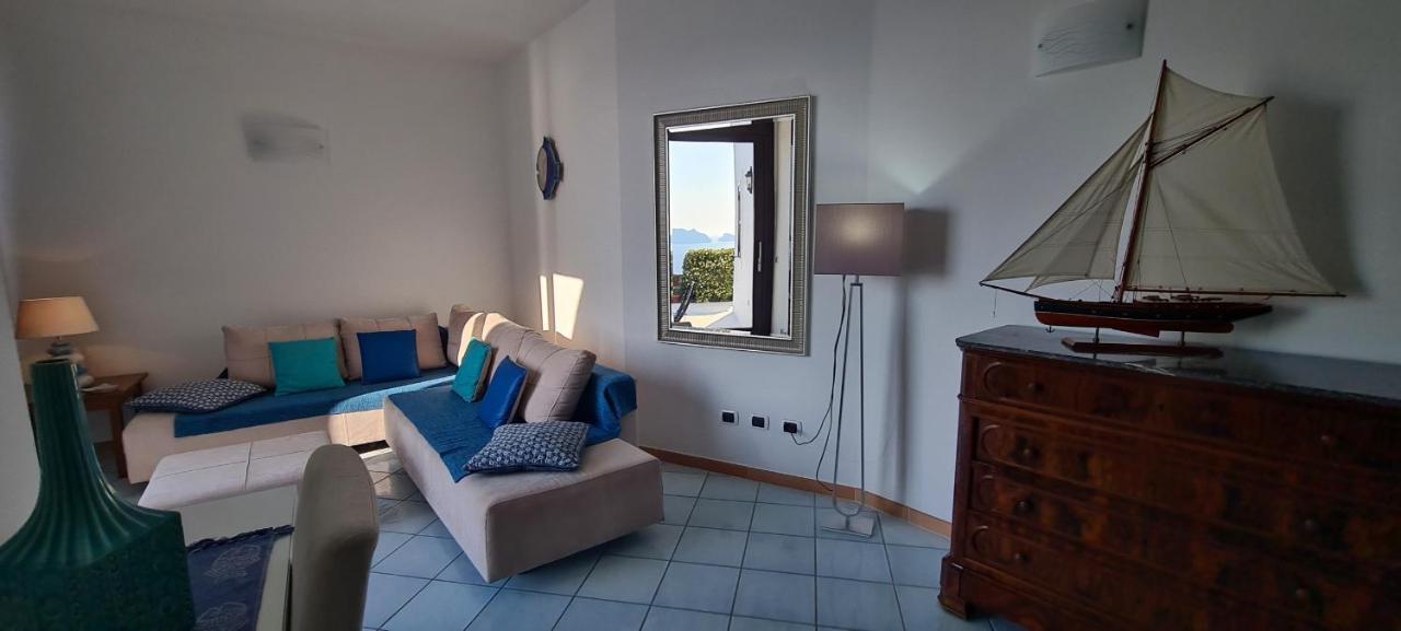Guest House Villa Il Gabbiano Ponza Buitenkant foto