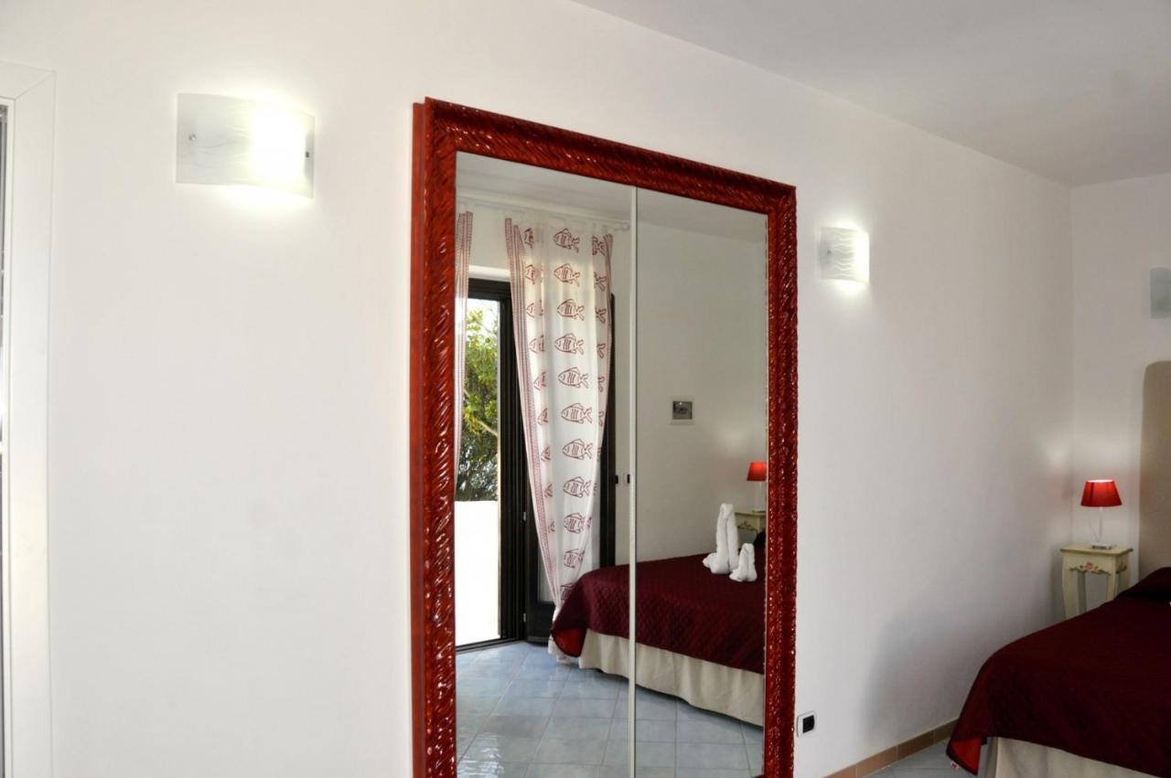Guest House Villa Il Gabbiano Ponza Buitenkant foto