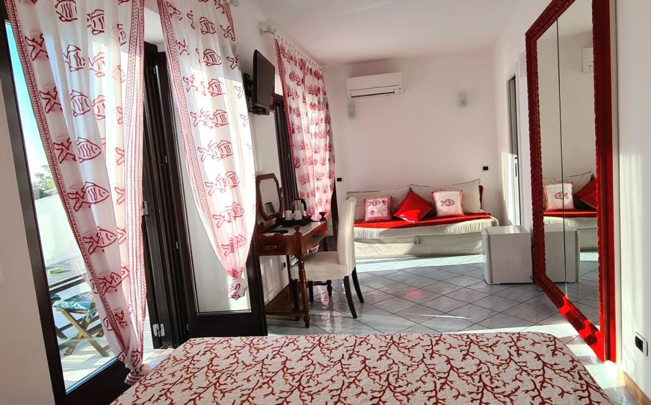 Guest House Villa Il Gabbiano Ponza Buitenkant foto