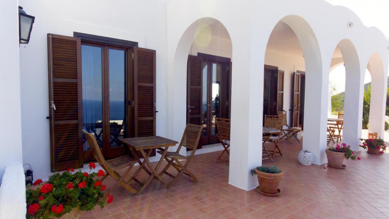 Guest House Villa Il Gabbiano Ponza Buitenkant foto