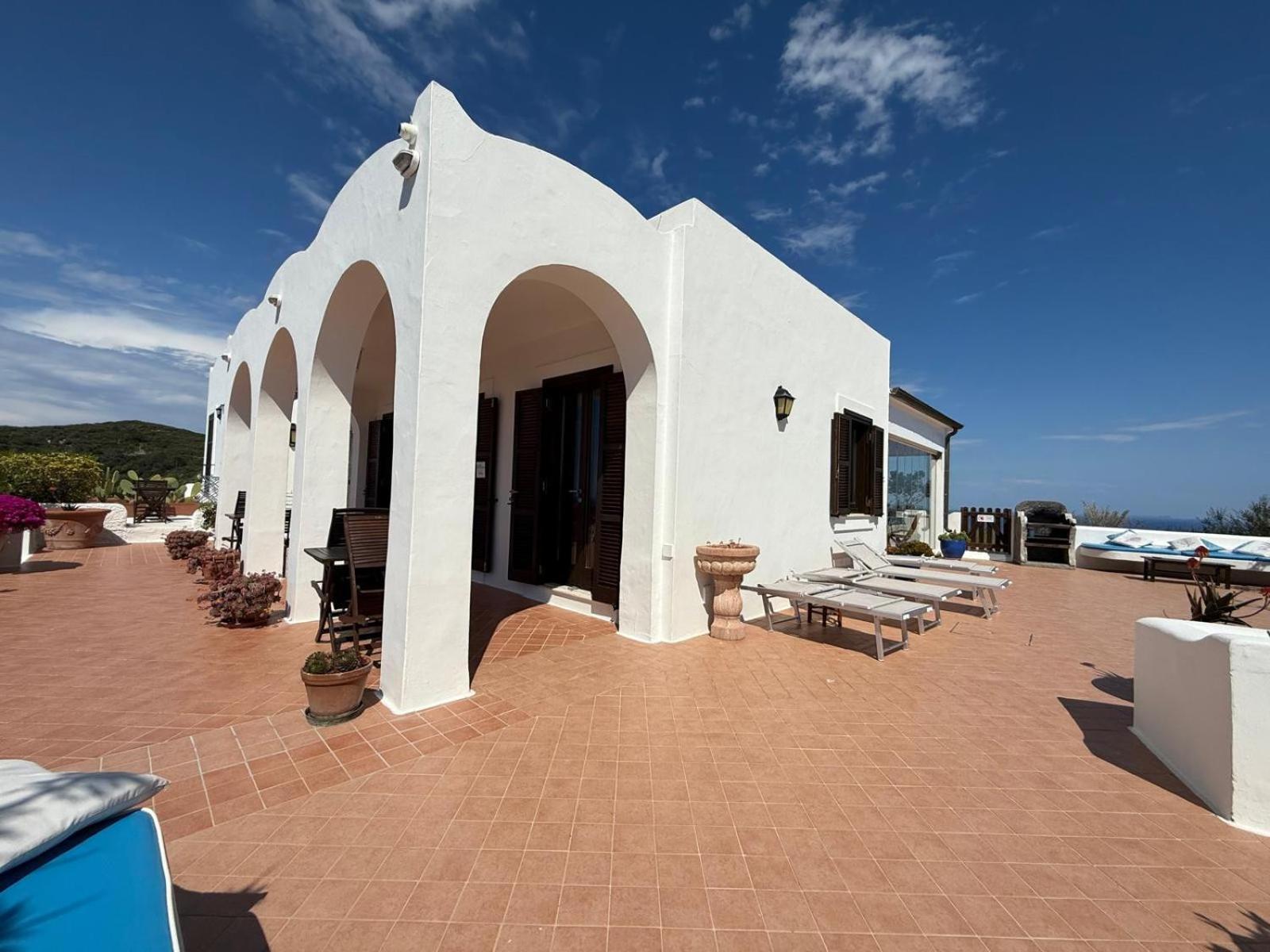 Guest House Villa Il Gabbiano Ponza Buitenkant foto